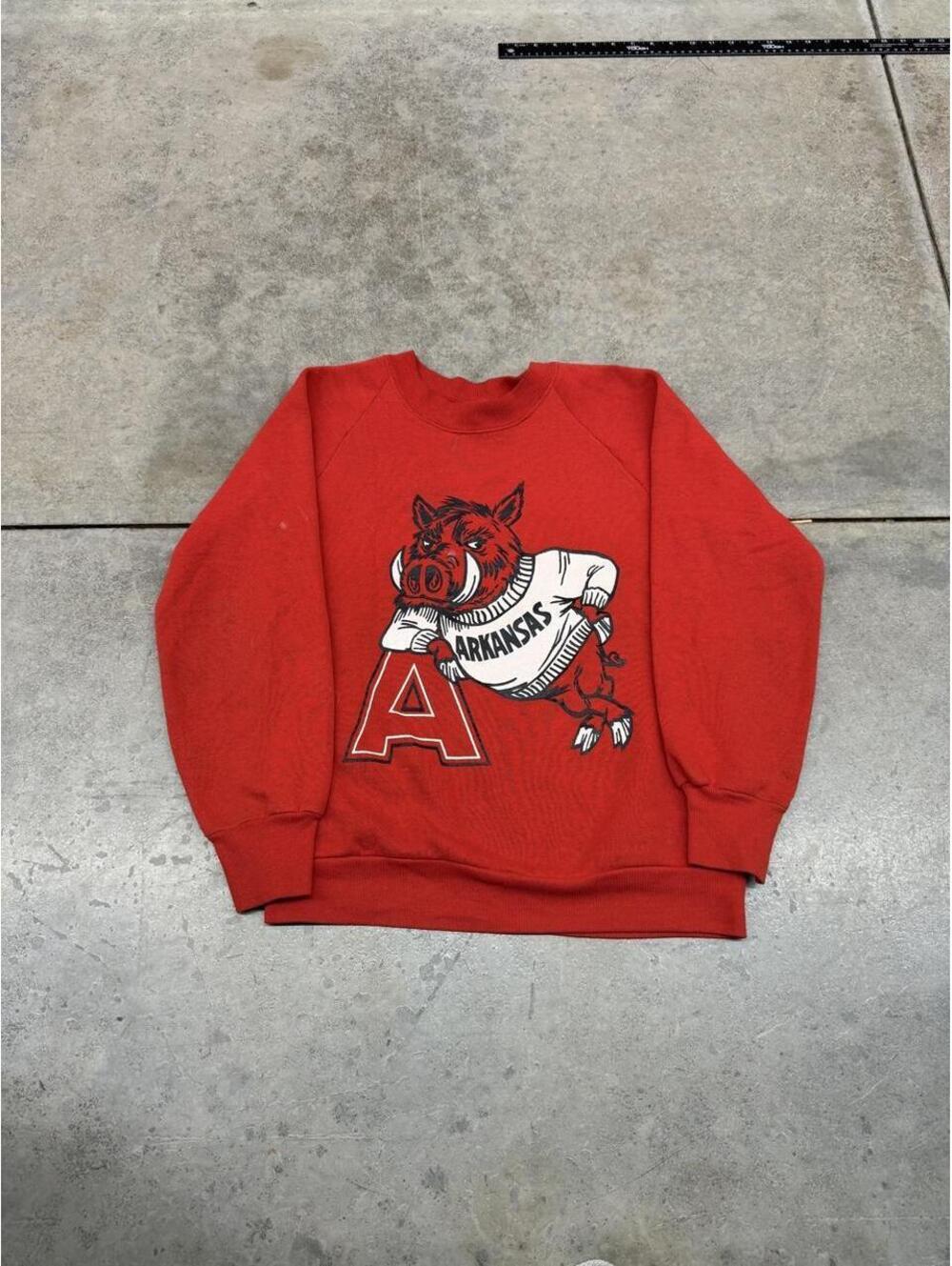vintage university of arkansas razorbacks made in usa collegiate red crewneck